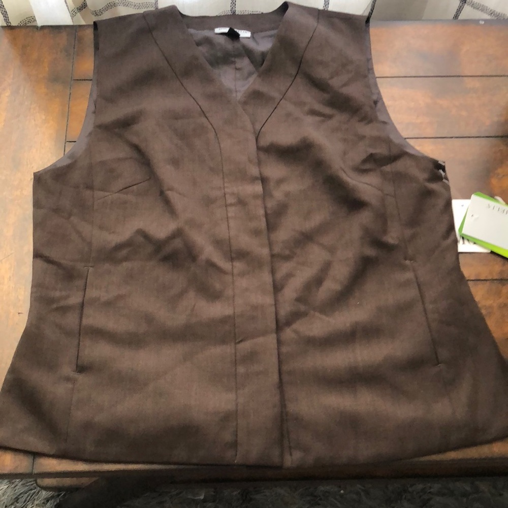 New Doc & Amelia vest Medium*